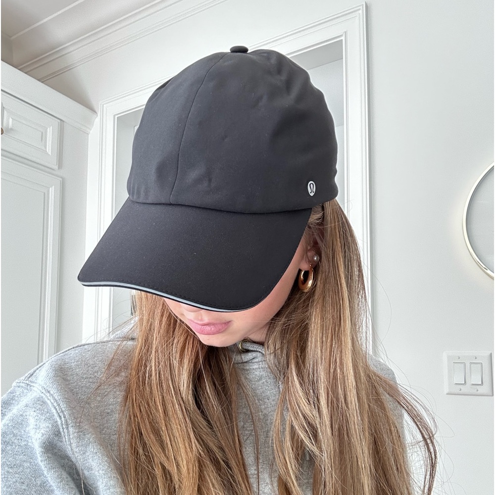 Lululemon black hat